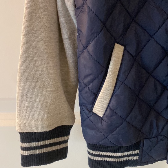 Boys blue quilted with grey sleeves jacket - Picture 3 of 7